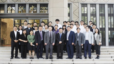 力劲集团&北京化工大学签约共建先进注塑研发中心