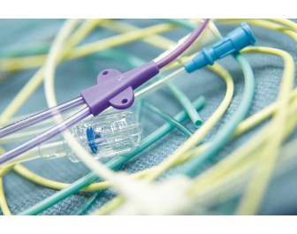 国外在医用管材等精密制品的挤出装备上已开始采用SPC系统。