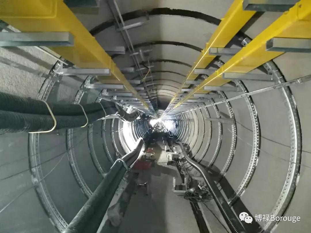 陕西西安330千伏线路迁改落地工程现场.jpg