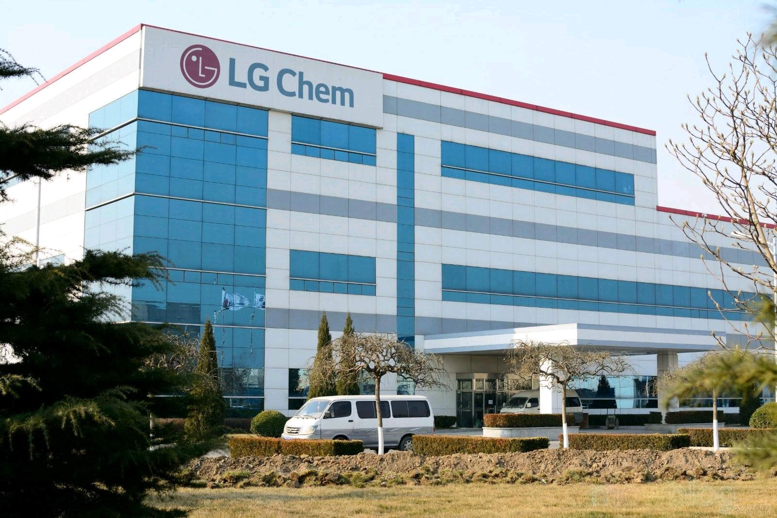 LG.jpg