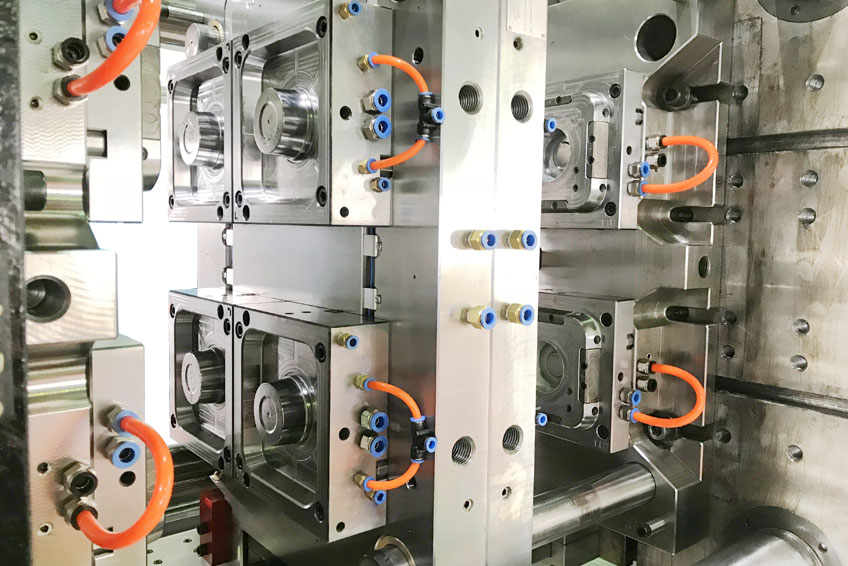 圖HB-R系列搭配四面模具，可形成疊層模應用於薄型容器。_2.jpg