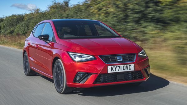 罗姆宝克力 为西雅特新款ibiza和arona打造精美氛围灯 雅式橡塑网